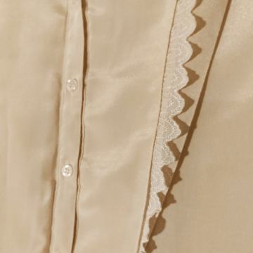 Svečana vintage bluzica s čipkastim detaljem