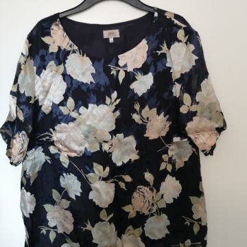 Vintage svilena bluza 44