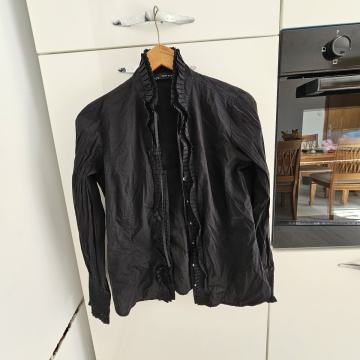 Zara crna košulja sa volanima M/L