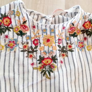 Zara košulja s vezom br. S