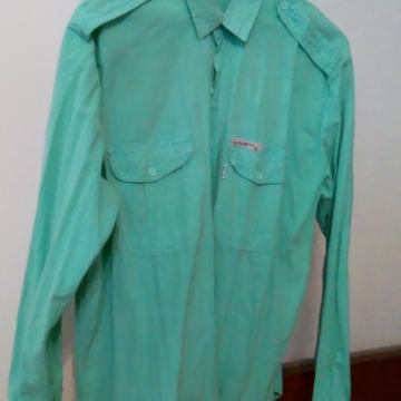 Zelena košulja dugih rukava