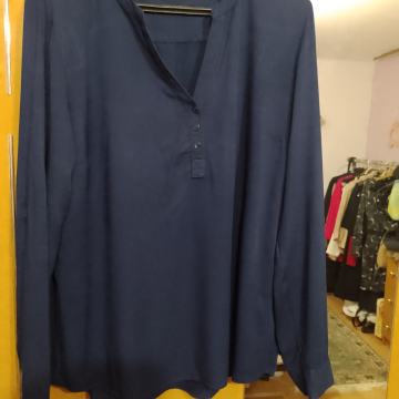 Zenska bluza . ESMARA. Broj 42