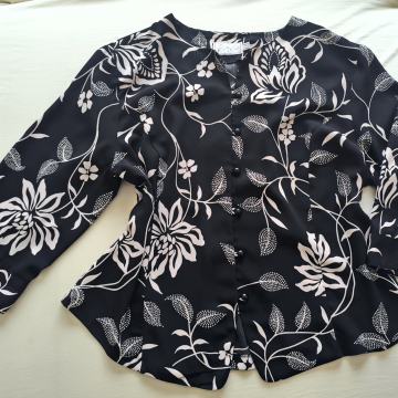 Ženska nova elegantna bluza - crna sa bež - original Kathy Che broj XL