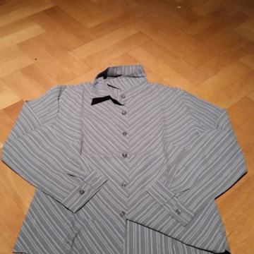 ženska košulja plavo- bijela, veličina 40-42