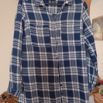 Zenska kosulja. Size 36 . RESERVED