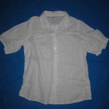 Ženska košulja sa zlatnim nitima vel. L 40 / 42