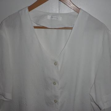 ŽENSKA LAGANA PAMUČNA KOŠULJA 46 - 48 XL