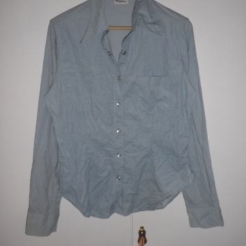 ŽENSKA LAGANA SAMTANA KOŠULJA 38 M