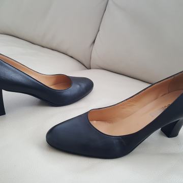 AB DONKERS kozne cipele br 38