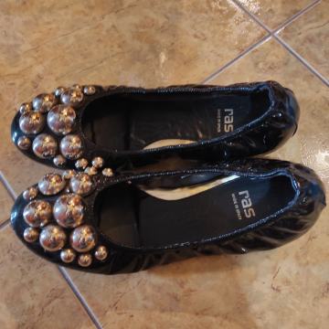 BALERINKE CRNE LAKIRANE br. 39
