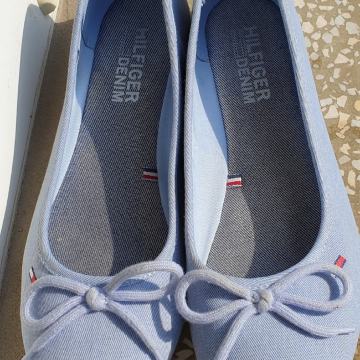 BALERINKE TOMMY HILFIGER br.39