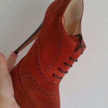 BALLIN! VRHUNSKI BRAND! DRAGISVI! IZVRSNA PRILIKA! NENOŠENE! KOŽNE