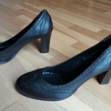 Bata kozne cipele br 39