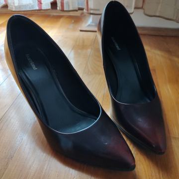 Bordo cipele na petu