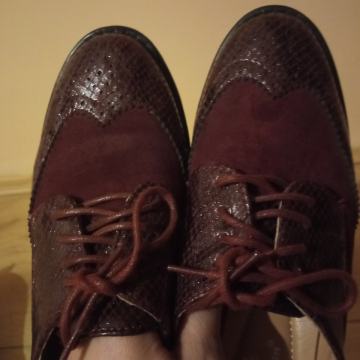 Nove bordo cipele.