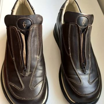 Carlo Ventura kožne cipele slip on  37/38 zipper naprijed.