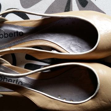 cipele bež boje vel.37