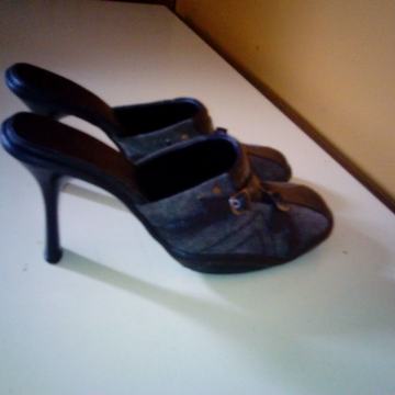 Zenske cipele br.39 kao nove