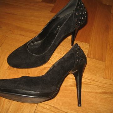 CIPELE CRNE BR. 36 NOVO