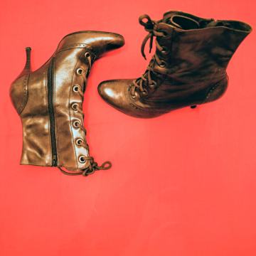 Čizmice na petu Gothic kožne Pyramidis broj 41