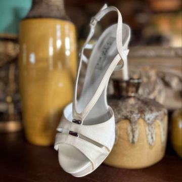 Cipele "Le Spose di Tiffi" ukrašene originalnim Swarovski kristalima