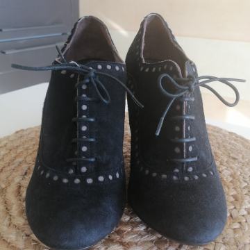 Cipele na petu od brušene kože