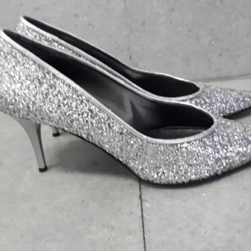 Cipele štikle broj 38