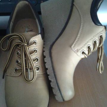 Cipele na vezanje