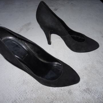 Cipele na visoku petu Bata, štikle br. 38