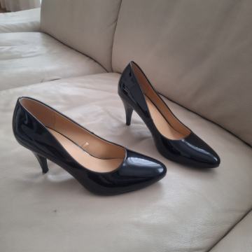 CLARA BARSON cipele br 38