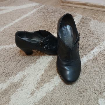 Crne cipele 40