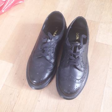 Nove crne cipele br 36