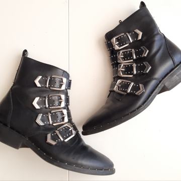 Crne gležnjerice like Zara 38