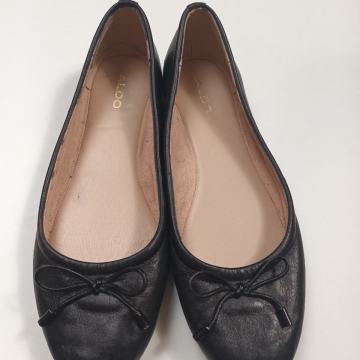 Crne kožne balerinke ALDO 39 like chanel