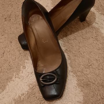 Crne kožne cipele 38