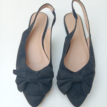 Crne niske sandale 36