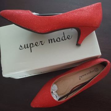 CRVENE CIPELE broj 37