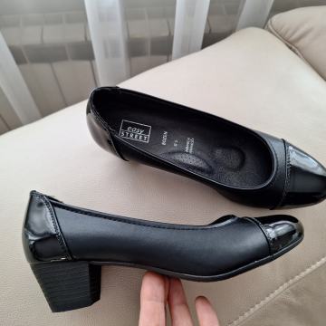 Easy Street kozne cipele br 38