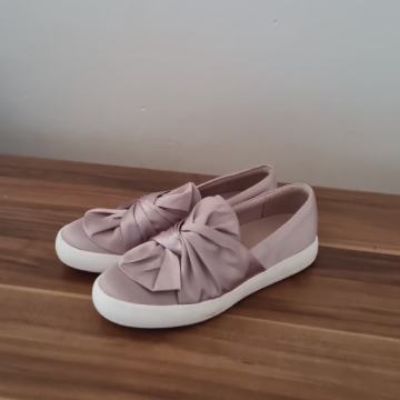 ELEGANTNE CIPELE BR 40