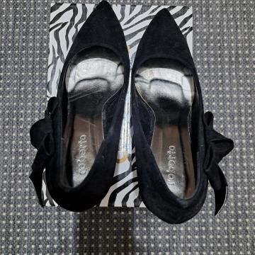 Elegantne crne cipele, peta 11cm, vrlo povoljno!