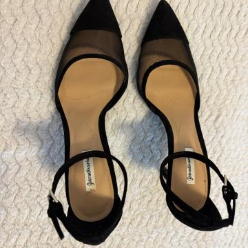 Elegantne crne salonke