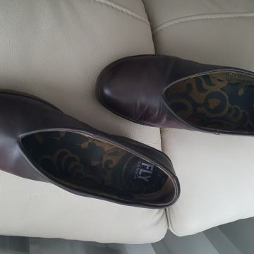 Fly kozne cipele br 37