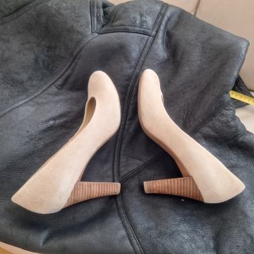 GEOX kozne cipele br 38