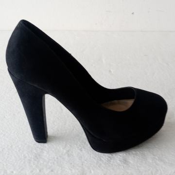 GORGEOUS crne salonke/ vel. 38