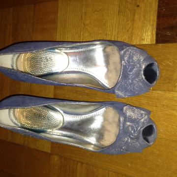 GUESS cipele - VRLO POVOLJNO