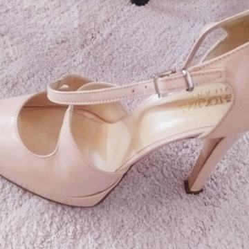 GUJA MILANO #KoZA #NOVENOVCATE #PUDERROZE