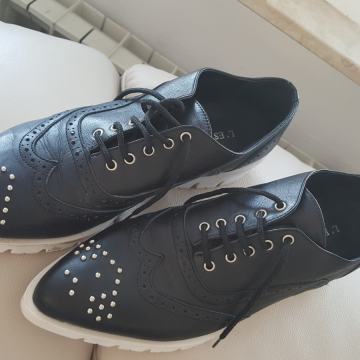 Lestrosa kozne cipele br 40