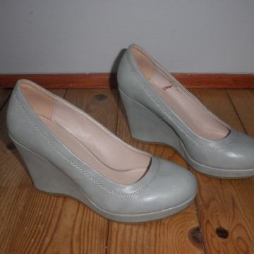 LAGANE ŽENSKE CIPELE / SANDALE 39