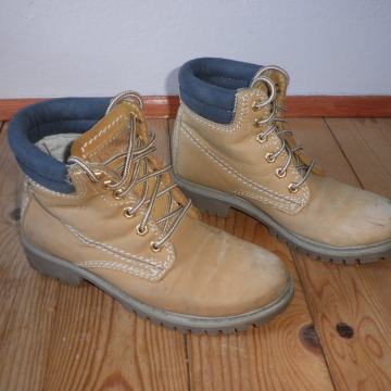 LASOCKI - ŽENSKE TOPLE KOŽNE CIPELE 36