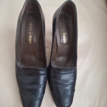 Laura Baroni kozne cipele br 38